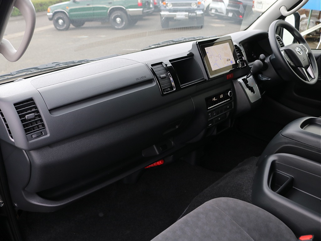 ＦＬＥＸグループは「すべての人に愛車を」をコンセプトに車種別に全国展開中！愛車と一緒に、ライフスタイルを充実させてもらいたいという思いで、ランクル仙台泉店では皆様のご要望になんでもお応えします♪
