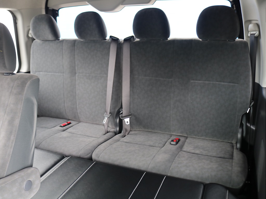 ＦＬＥＸグループは「すべての人に愛車を」をコンセプトに車種別に全国展開中！愛車と一緒に、ライフスタイルを充実させてもらいたいという思いで、ランクル仙台泉店では皆様のご要望になんでもお応えします♪