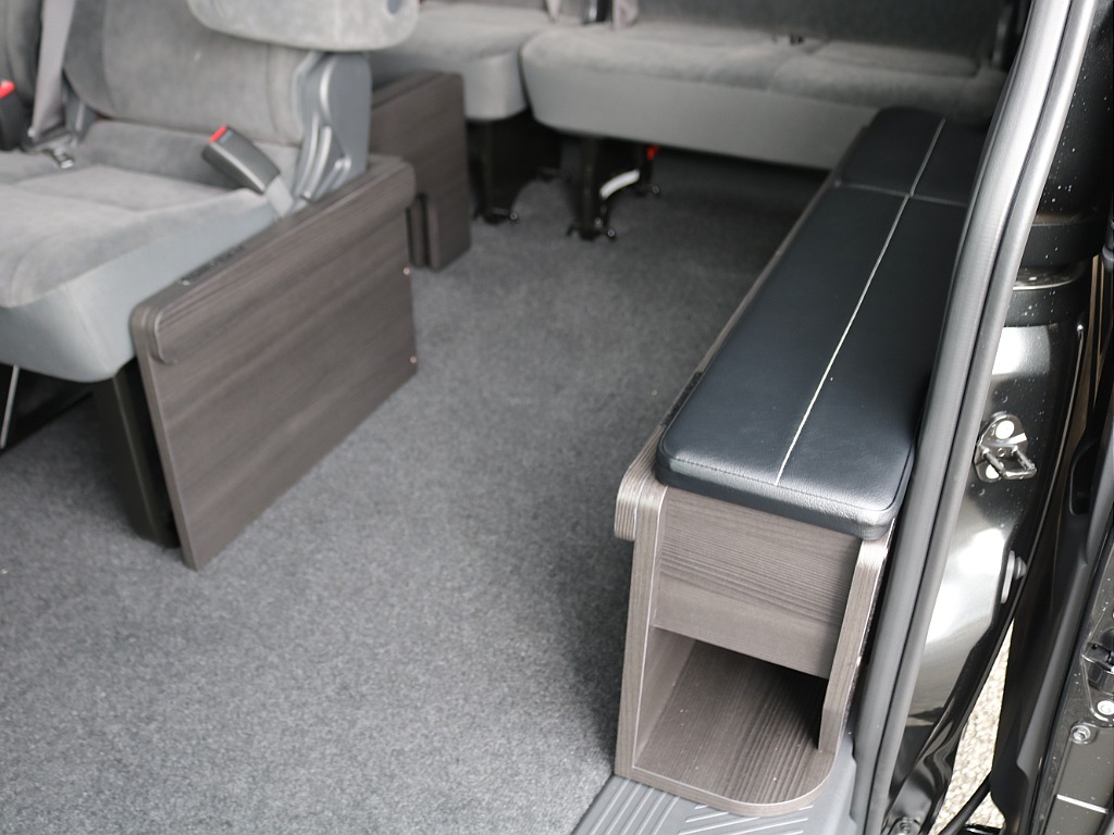 ＦＬＥＸグループは「すべての人に愛車を」をコンセプトに車種別に全国展開中！愛車と一緒に、ライフスタイルを充実させてもらいたいという思いで、ランクル仙台泉店では皆様のご要望になんでもお応えします♪