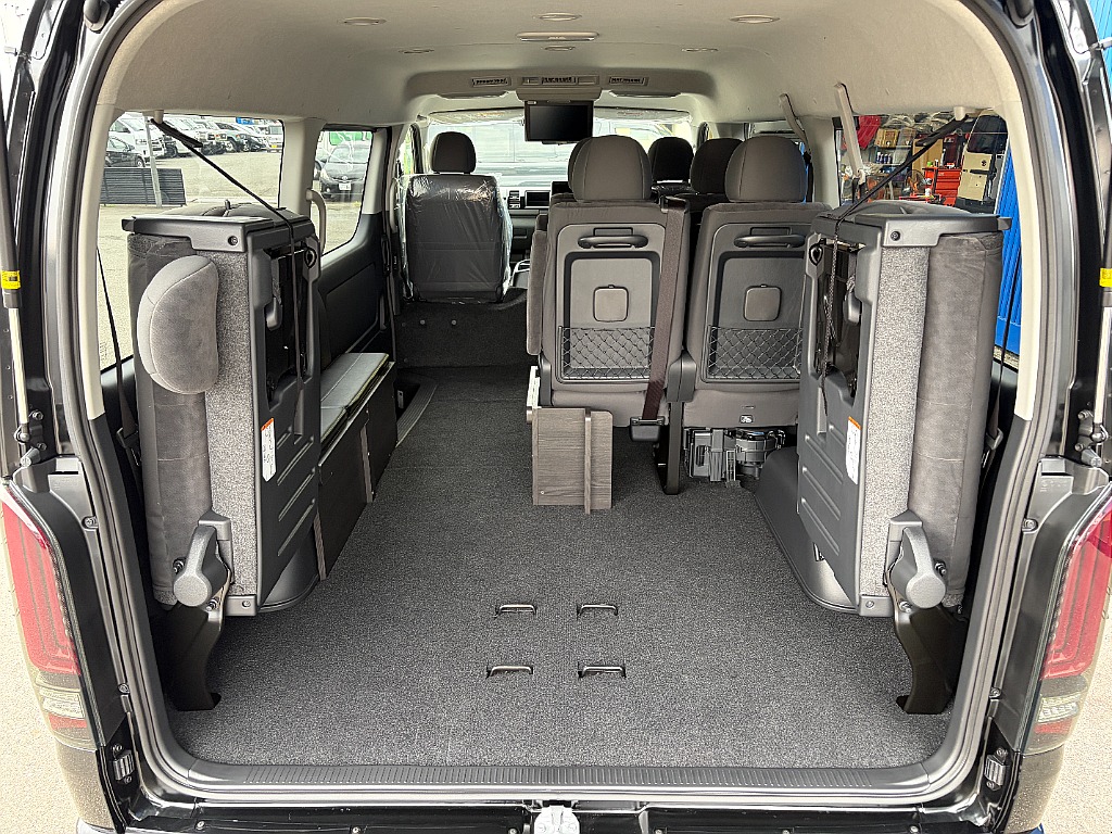 トヨタ&nbsp;ハイエース&nbsp;ワゴン2.7GLロング ミドルルーフ 4WD&nbsp;パーキングサポート FLEXフルエアロ&nbsp;石川県の詳細画像&nbsp;その10