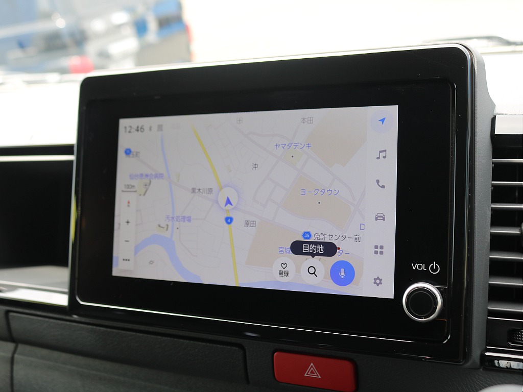 ナビは純正8インチディスプレイオーディオを装着済み♪HDMIポートが標準装備されておりますのでミラーリングも可能♪