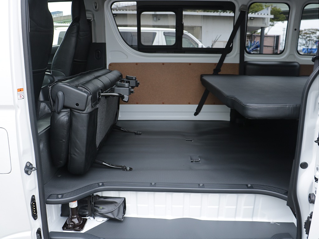トヨタ&nbsp;ハイエースバン&nbsp;4ドアバン2.8DT DXワイドSロングHRGL4WD&nbsp;ローダウン・ベッドキット&nbsp;宮城県の詳細画像&nbsp;その14