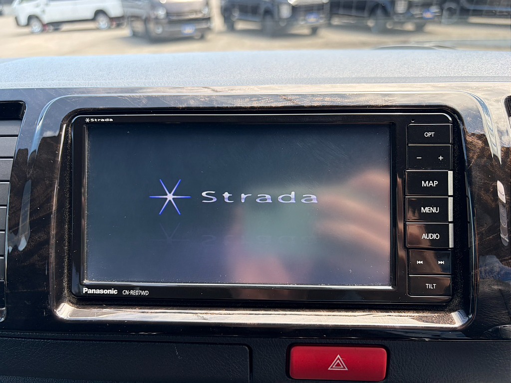 Panasonic製ストラーダナビゲーション付き！