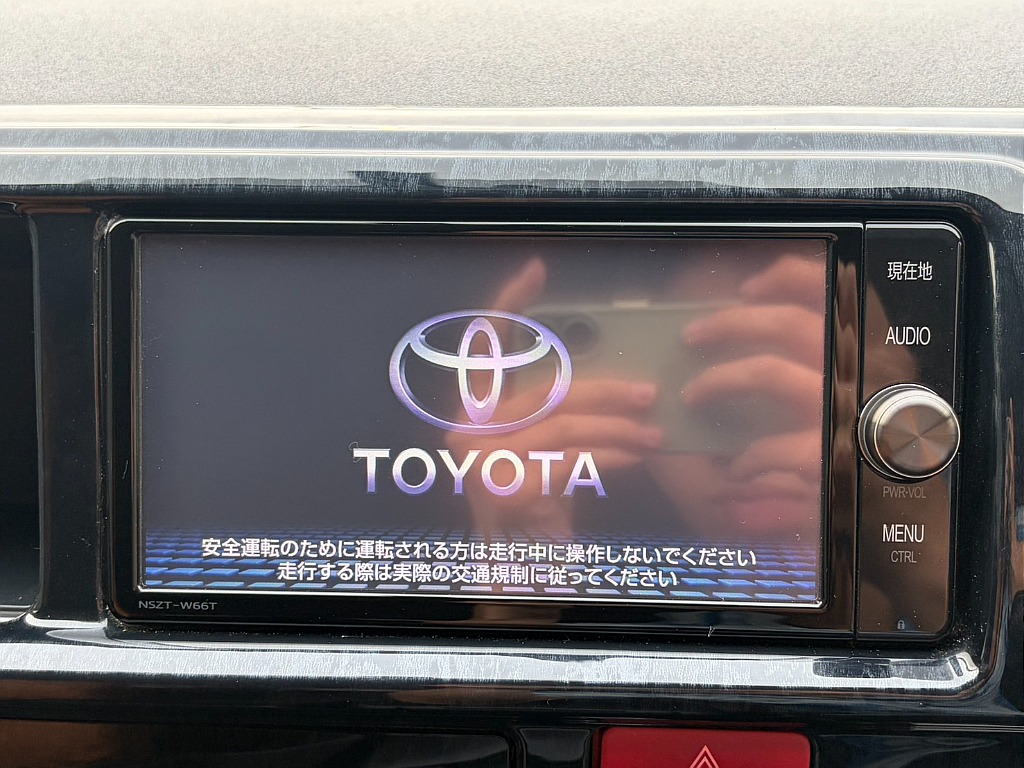 純正ナビゲーション付き！