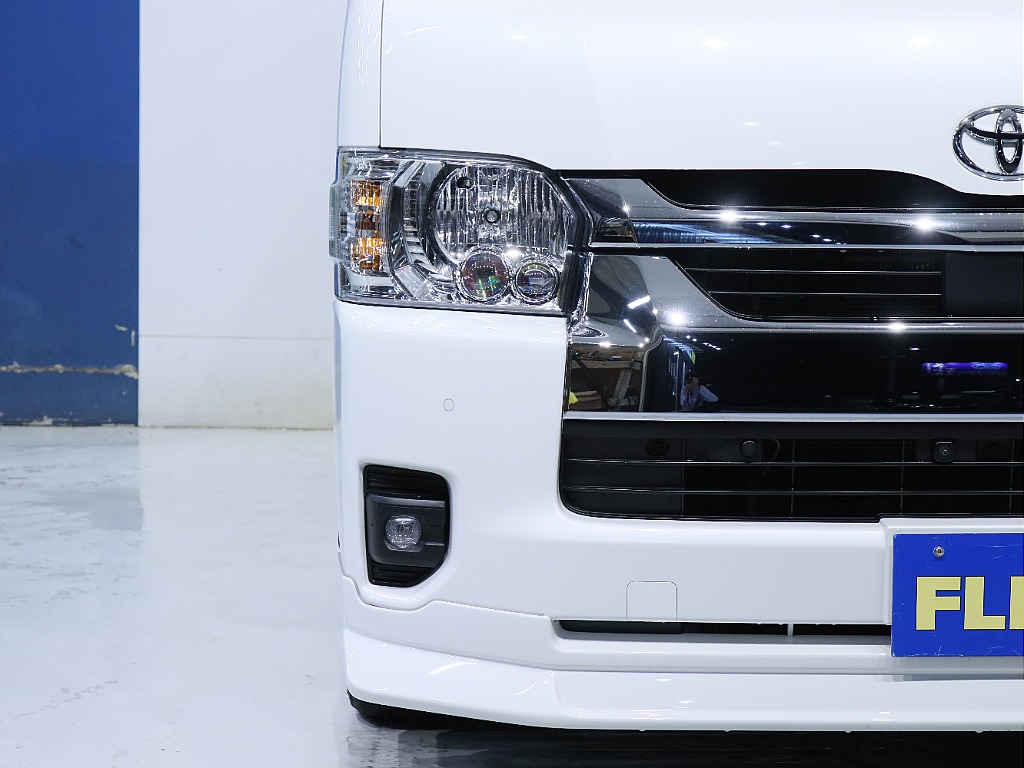 トヨタ&nbsp;ハイエースバン&nbsp;4ドアバン2.8DT DXワイドSロングHRGL4WD&nbsp;【スーパーロング】【ベットキット】&nbsp;北海道の詳細画像&nbsp;その7