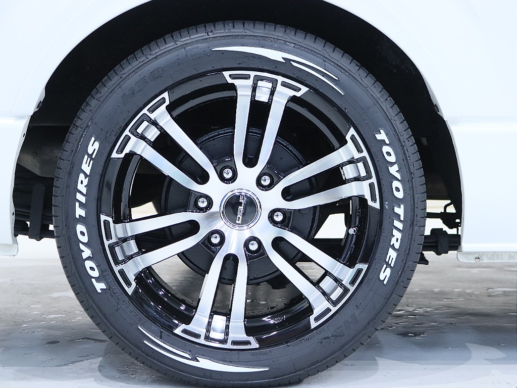 トヨタ&nbsp;ハイエースバン&nbsp;4ドアバン2.8DT DXワイドSロングHRGL4WD&nbsp;【スーパーロング】【ベットキット】&nbsp;北海道の詳細画像&nbsp;その9