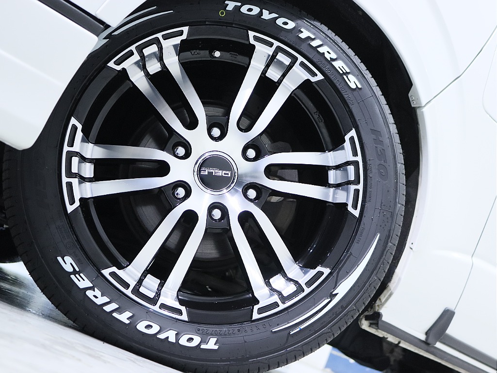 トヨタ&nbsp;ハイエースバン&nbsp;4ドアバン2.8DT DXワイドSロングHRGL4WD&nbsp;【スーパーロング】【ベットキット】&nbsp;北海道の詳細画像&nbsp;その10