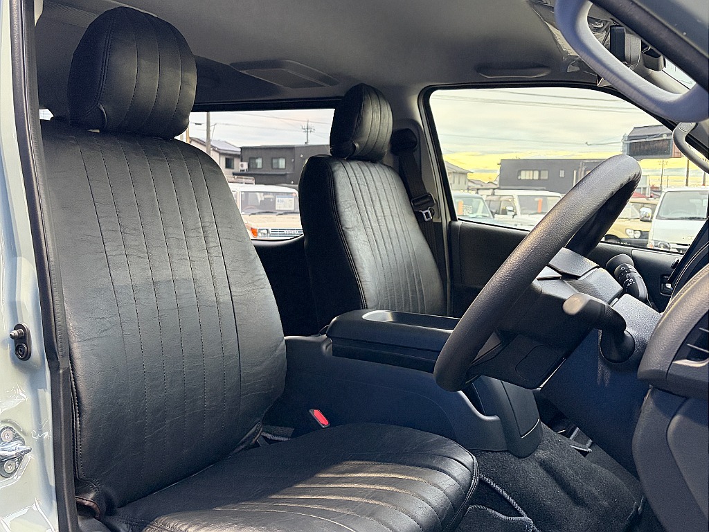 トヨタ&nbsp;ハイエースバン&nbsp;5ドアバン2.8DT スーパーGLロング 4WD&nbsp;パーキングサポート カーキ&nbsp;石川県の詳細画像&nbsp;その14