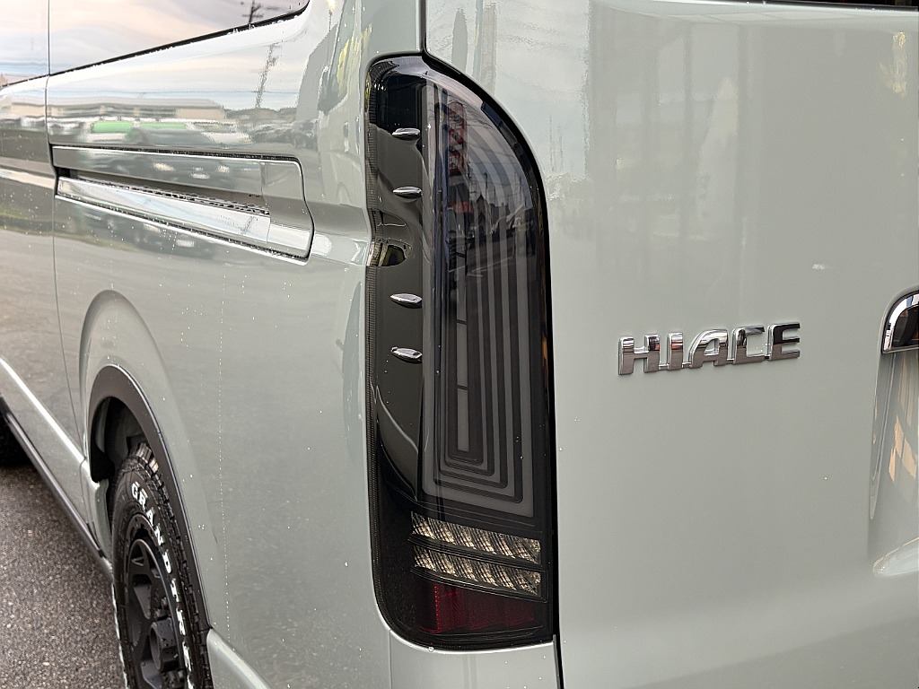 トヨタ&nbsp;ハイエースバン&nbsp;5ドアバン2.8DT スーパーGLロング 4WD&nbsp;パーキングサポート カーキ&nbsp;石川県の詳細画像&nbsp;その9