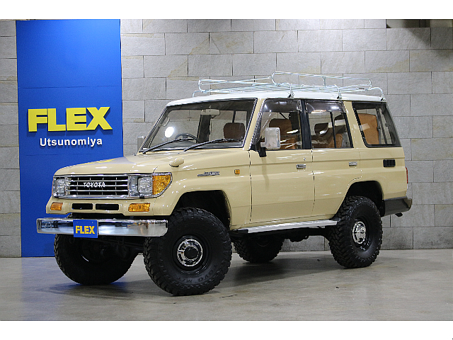 ルーフラックを取り付け、アウトドアな仕様に変身！！！