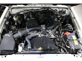 排気量は4000ccで1GRエンジンを積んでおります。とてもパワフルでFJクルーザーと同じエンジンです。