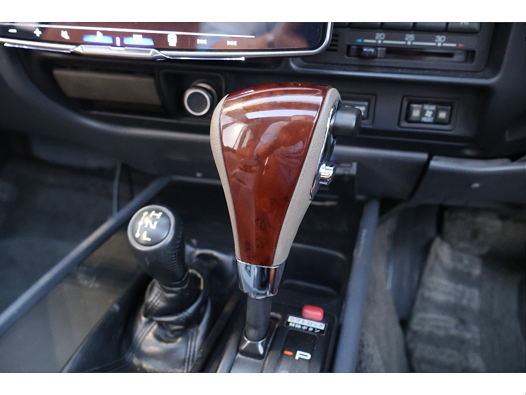 トヨタ ランドクルーザー80(30枚目)