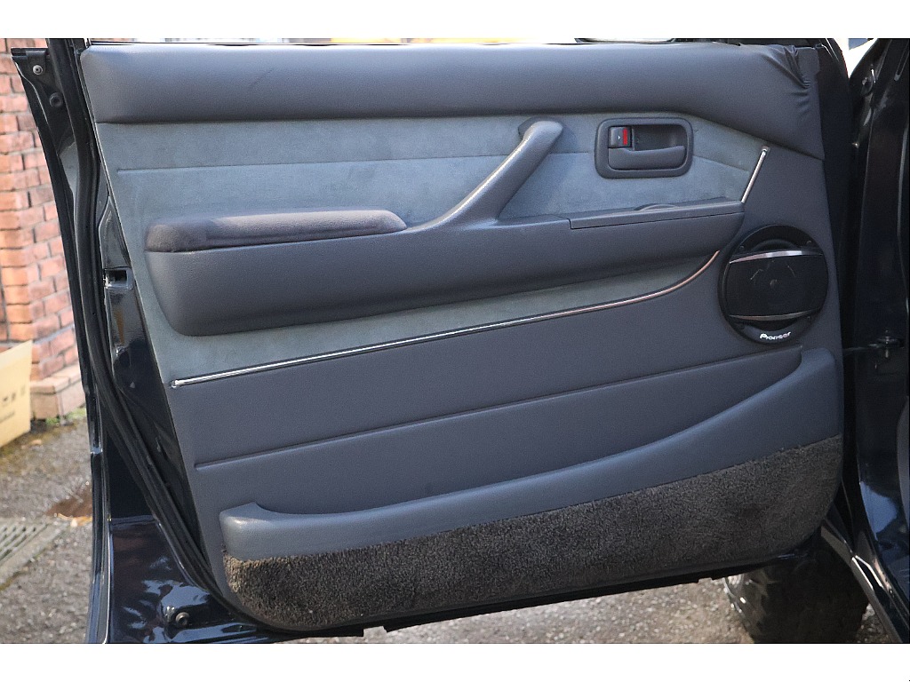 トヨタ ランドクルーザー80(31枚目)