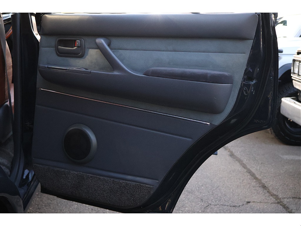 トヨタ ランドクルーザー80(34枚目)