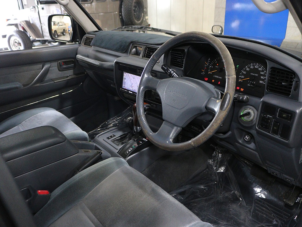 運転席に乗り込む視点に近いよう撮影に注力。