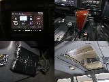 社外ナビも装備。