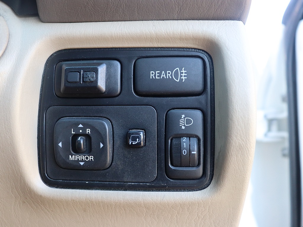 【enoca type 106×ランドクルーザーソリッドホワイト】