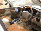トヨタ ランドクルーザー100(3枚目)