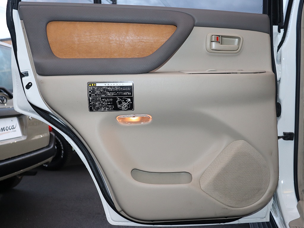 内張りも同様キャメルシート施工済み！