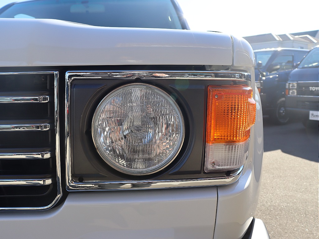 丸目ヘッドライト換装