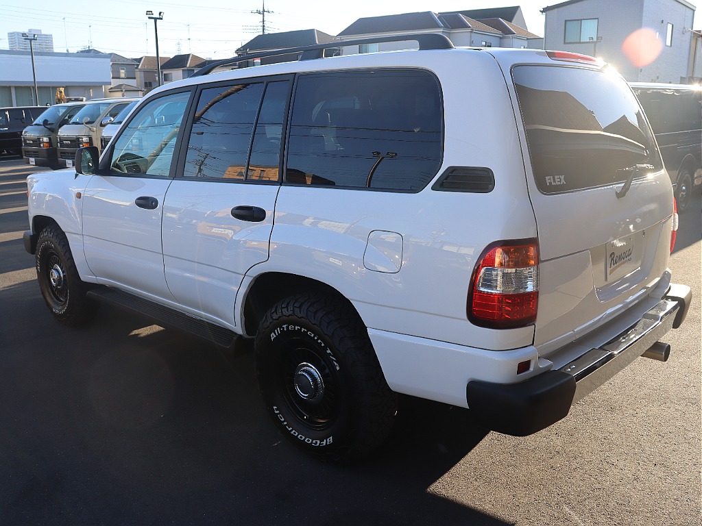 【enoca type 106×ランドクルーザーソリッドホワイト】