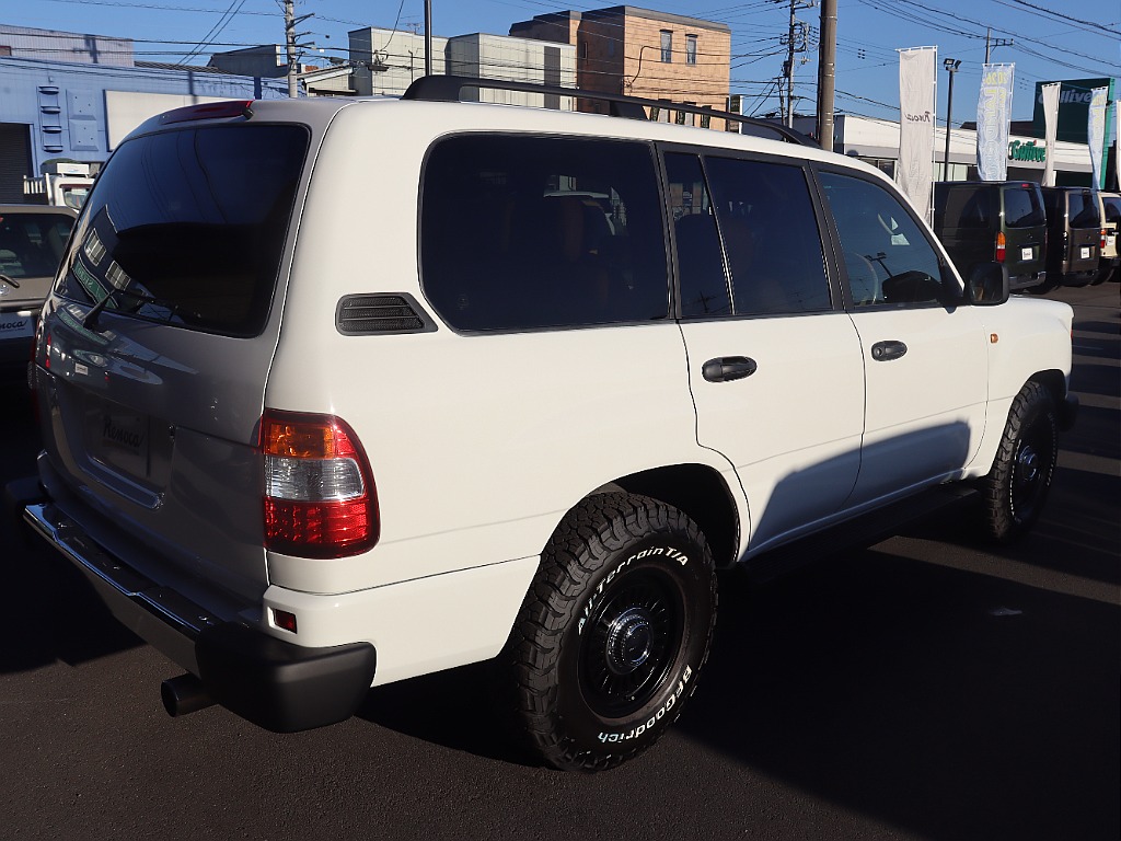 【enoca type 106×ランドクルーザーソリッドホワイト】