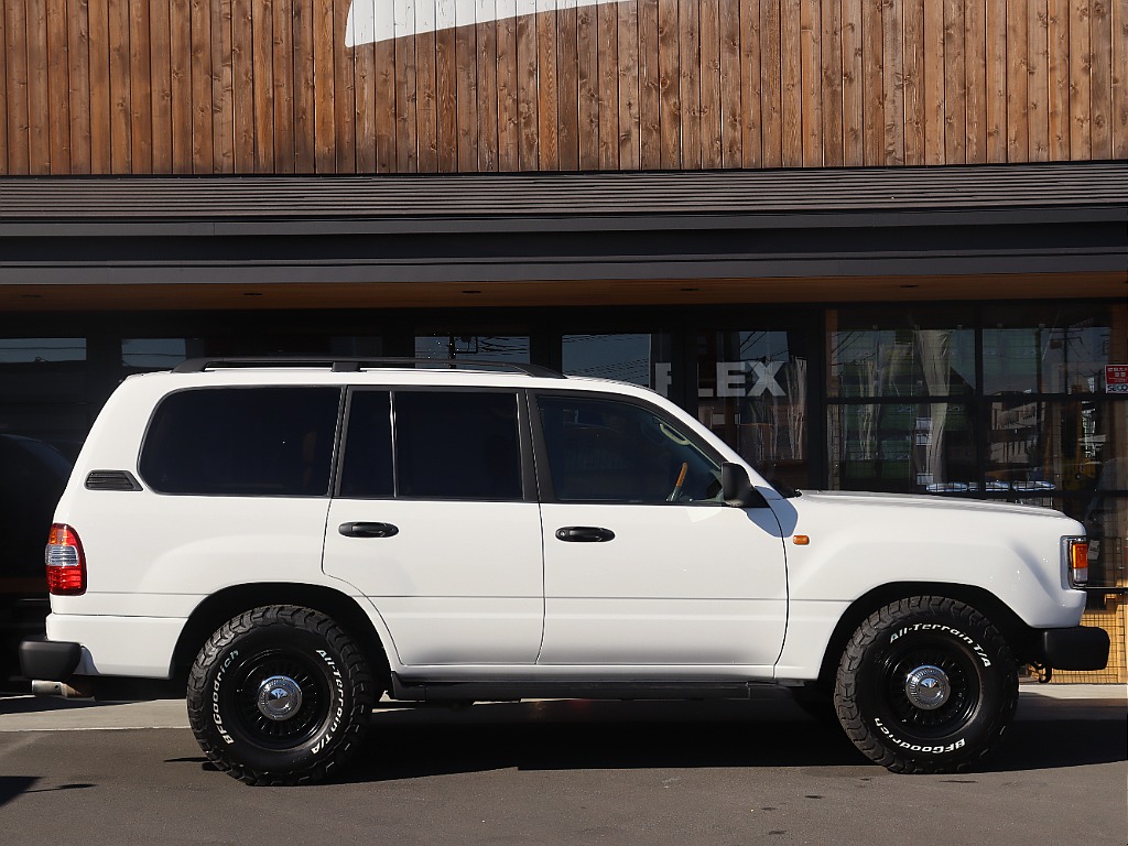 【enoca type 106×ランドクルーザーソリッドホワイト】