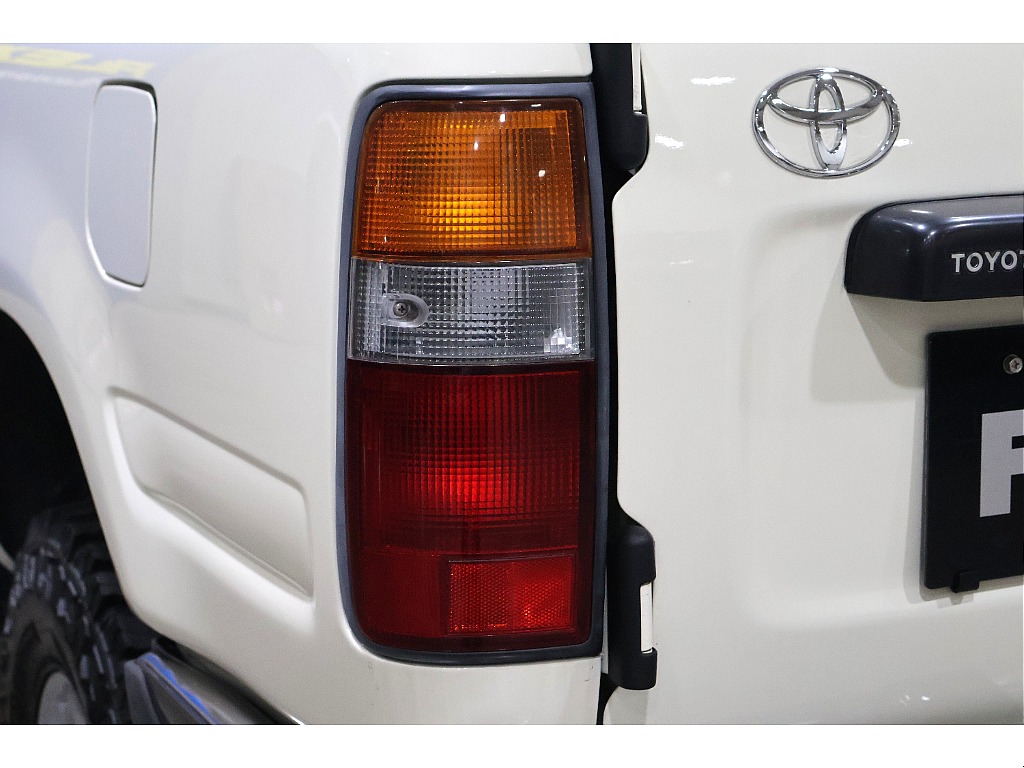 3色テールがあるだけでクラシック感満載！