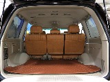 ランドクルーザー100は荷室の広さがとても魅力。趣味の選択肢が広がるGOODポイント。