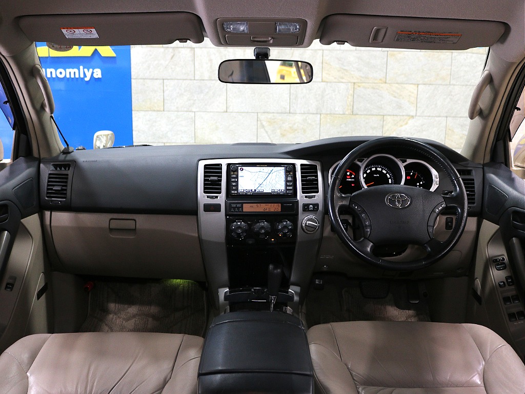 運転席アングル。