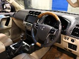 運転席に乗り込む視点に近いよう撮影に注力。