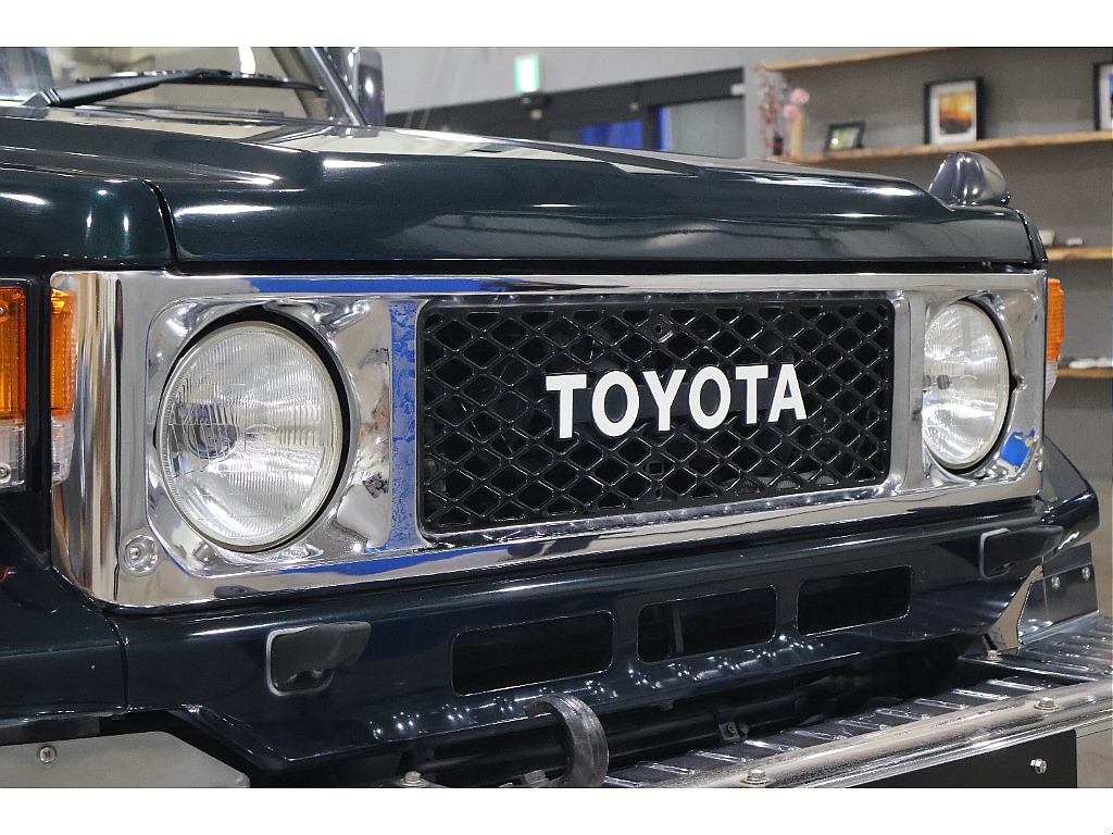 希少なBJグリルをインストール済み。純正品ではほぼ見つかりません。