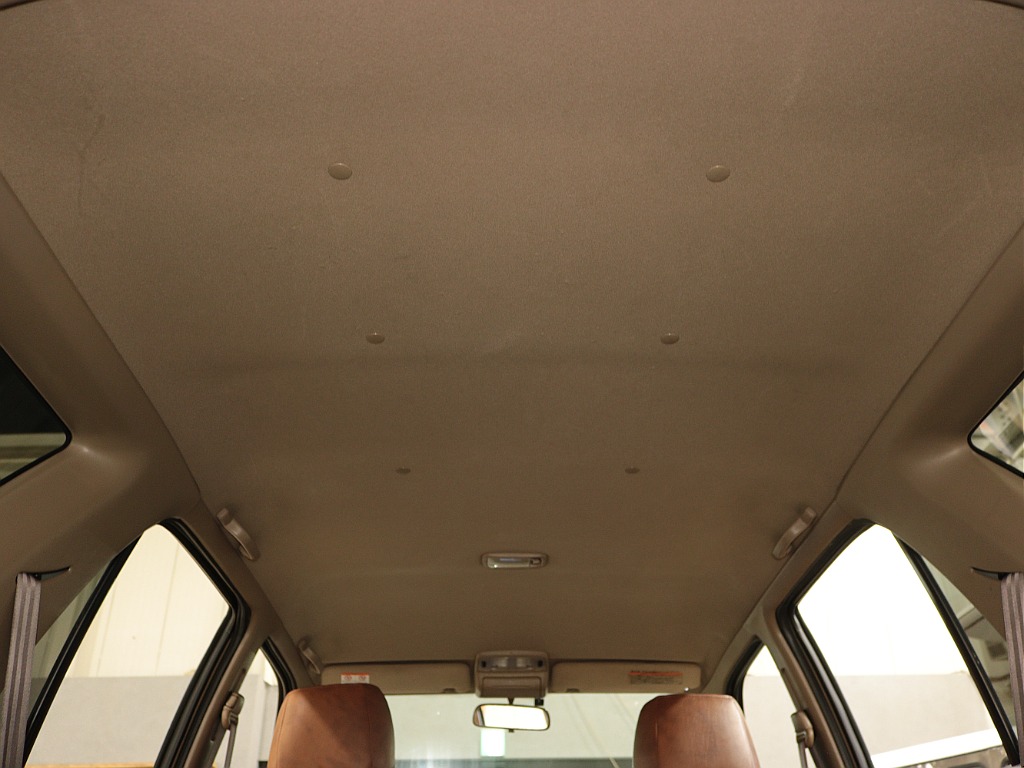 天張りはキレイに保たれております。