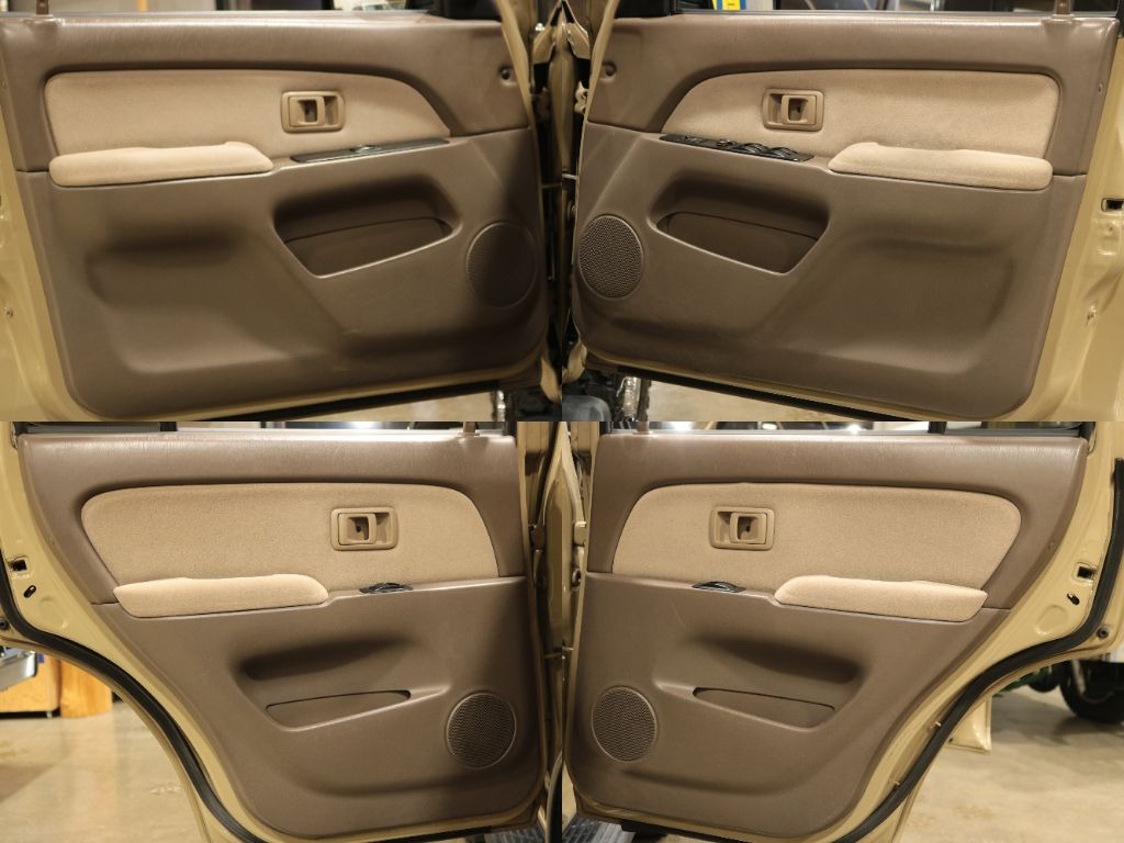 内張も使用感が出やすいですが、キレイに保たれております。