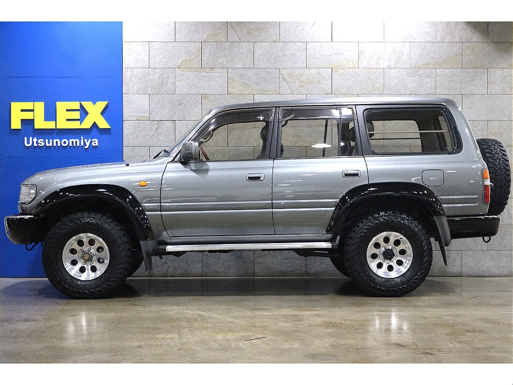 スモークフィルムなどの施工も可能です♪