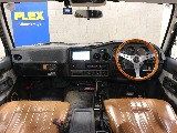 フロント側全体を見渡せるような1枚です。