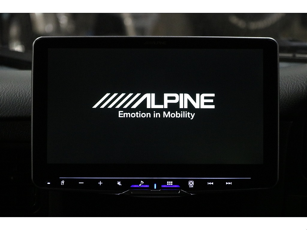 新品アルパインナビをインストール