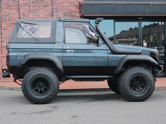 FLEXでは豊富なカスタム車両を取り揃えております。