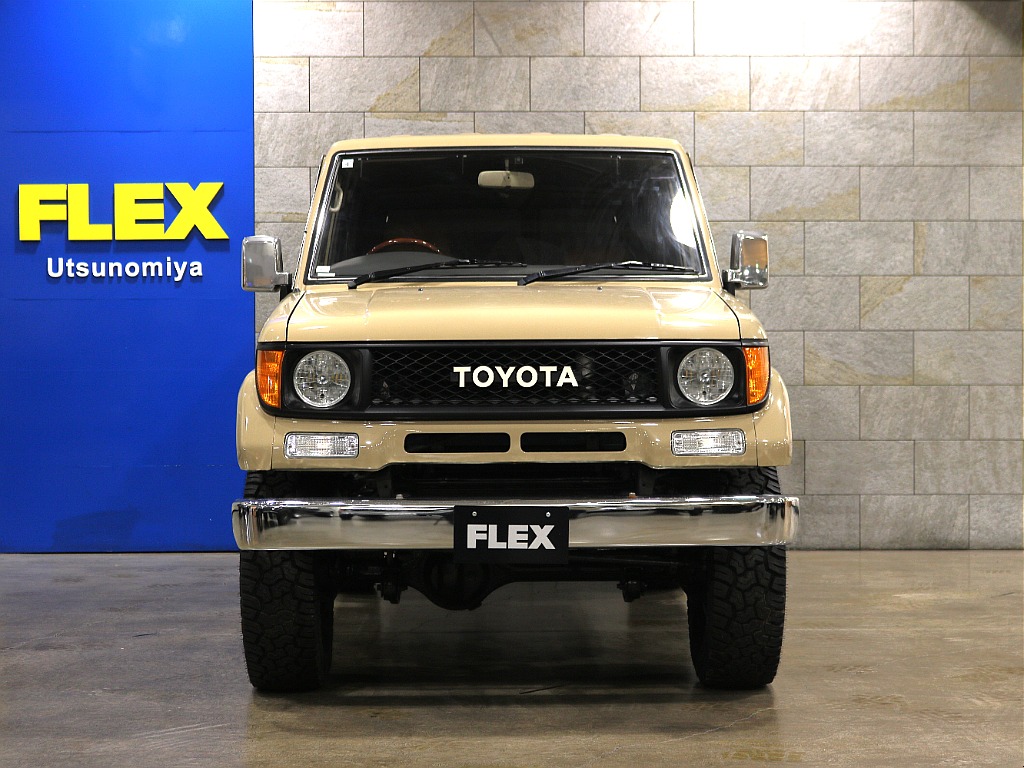 フロントアングル