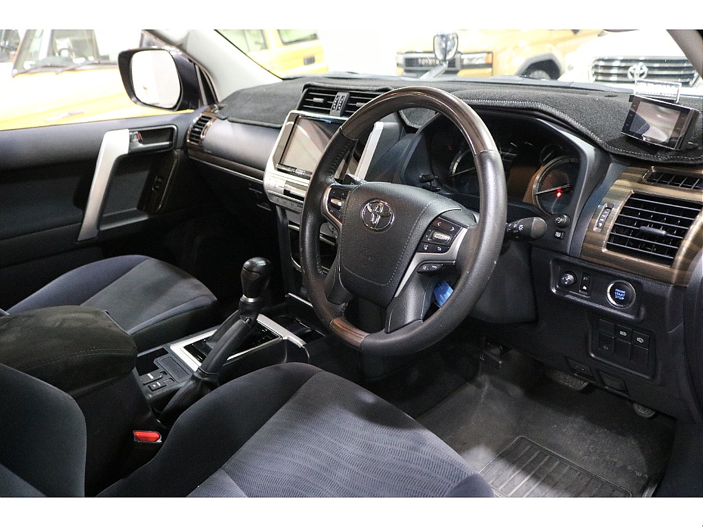 乗り込む際の視線をイメージして撮影いたしました！是非想像をしてみてください。