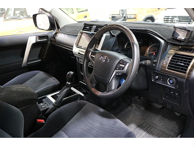 乗り込む際の視線をイメージして撮影いたしました！是非想像をしてみてください。