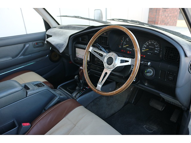 乗り込むような視点にフォーカスして撮影いたしました。