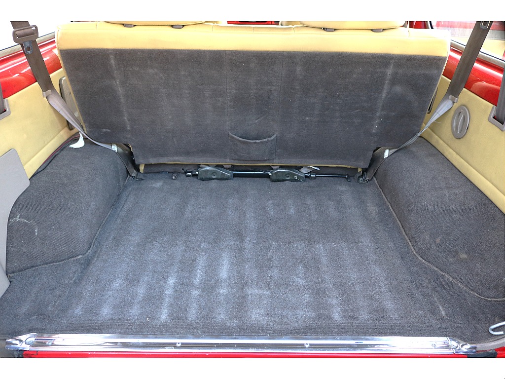 広大なラゲッジスペースは趣味の幅が広がります。