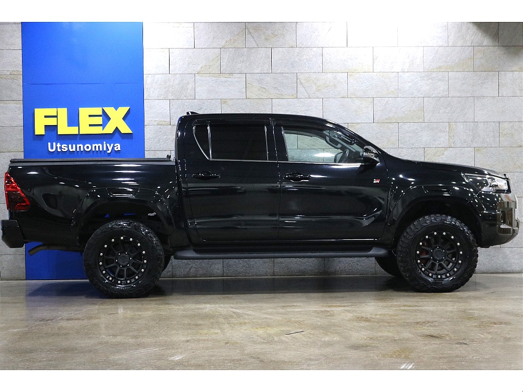 フロントを2インチアップすることで、前下がりを解消しております！前オーナー様こだわりのカスタマイズです！