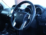 純正ステアリングの状態も良く高級感もあります！