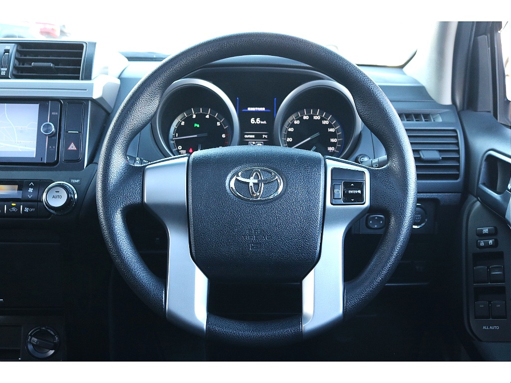 運転席に座ったアングルになります。