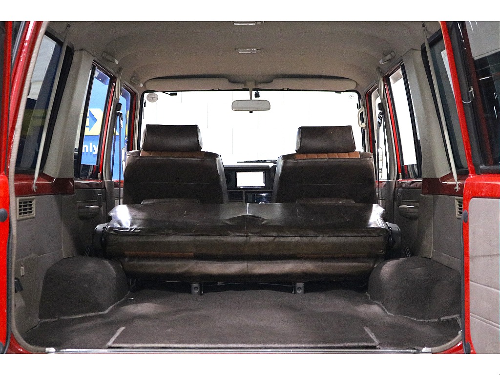 ラゲッジスペース①