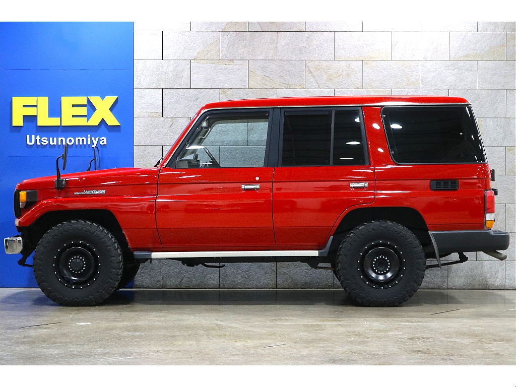 サイドビューはホイールも相まって締りのある見た目です！