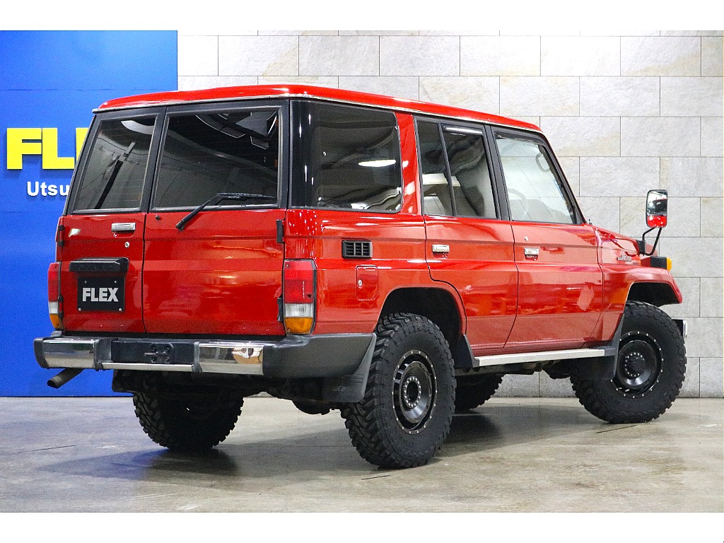 フロントはもちろんリアも抜かりないクラシック感！