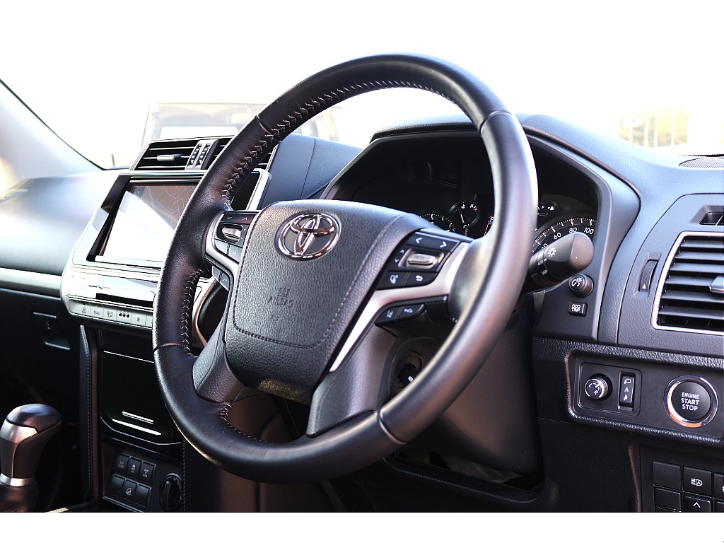 純正ステアリング